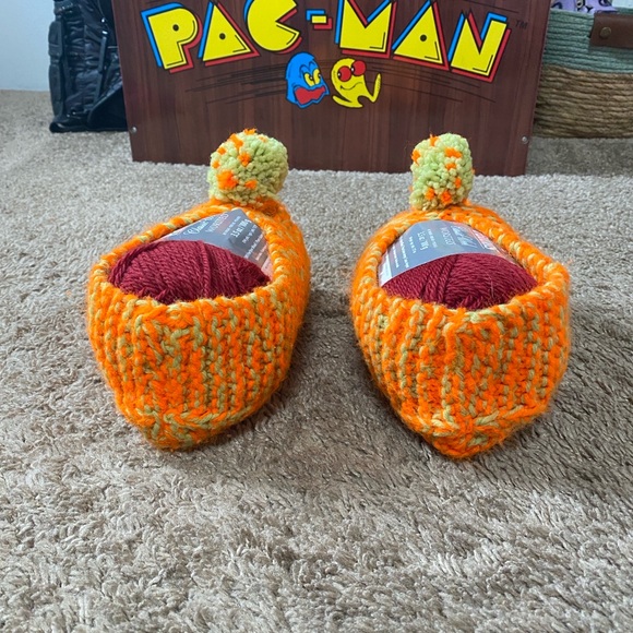 VTG Handmade Neon Crochet Knit House Slippers Booties Socks with Pom Pom - Picture 7 of 11